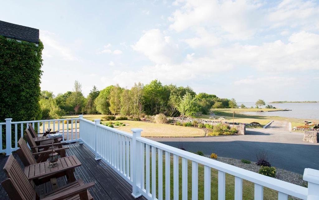 The Waterfront House Country Home Oughterard Exterior photo