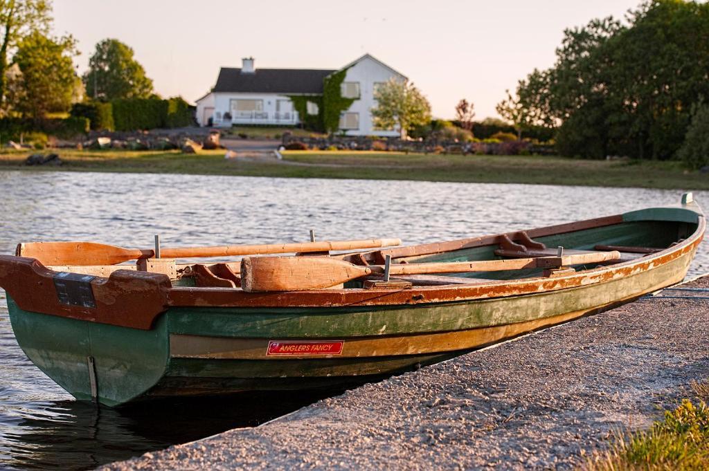 The Waterfront House Country Home Oughterard Exterior photo